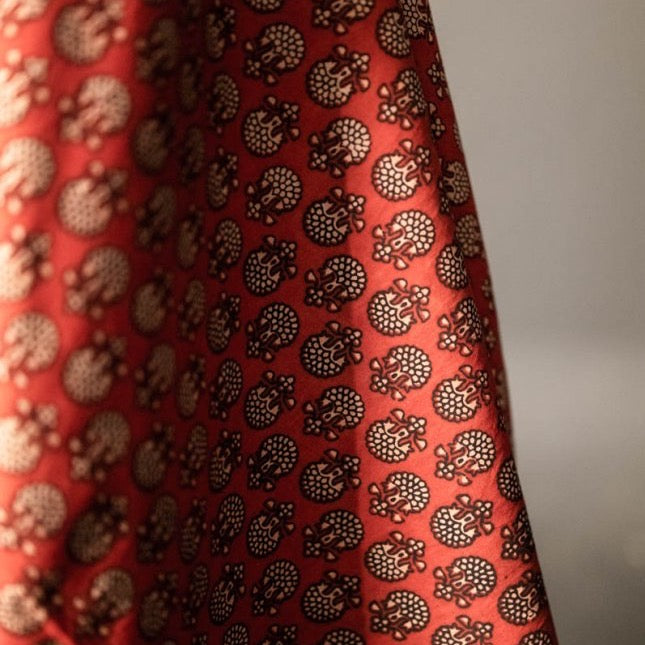Kingly Red Indian Cotton | Merchant & Mills designer sewing fabric | Stitch Piece Loop | Online Fabric Store | Designer sewing fabrics & supplies for the Modern Maker | Noosa Heads