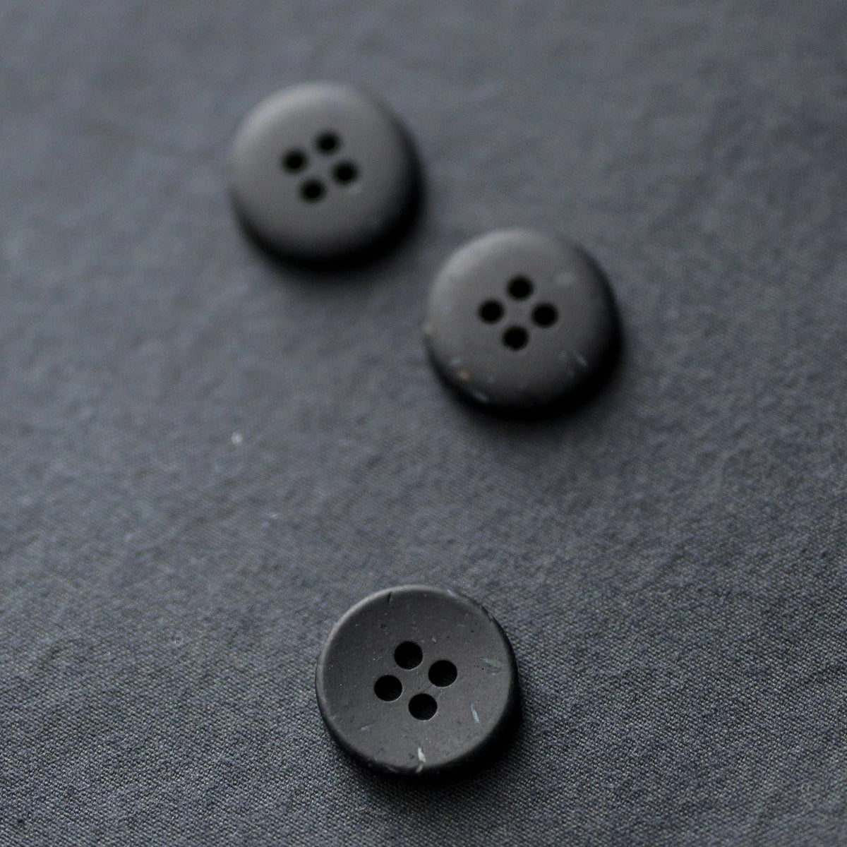 Button 18mm - Inky Speckles