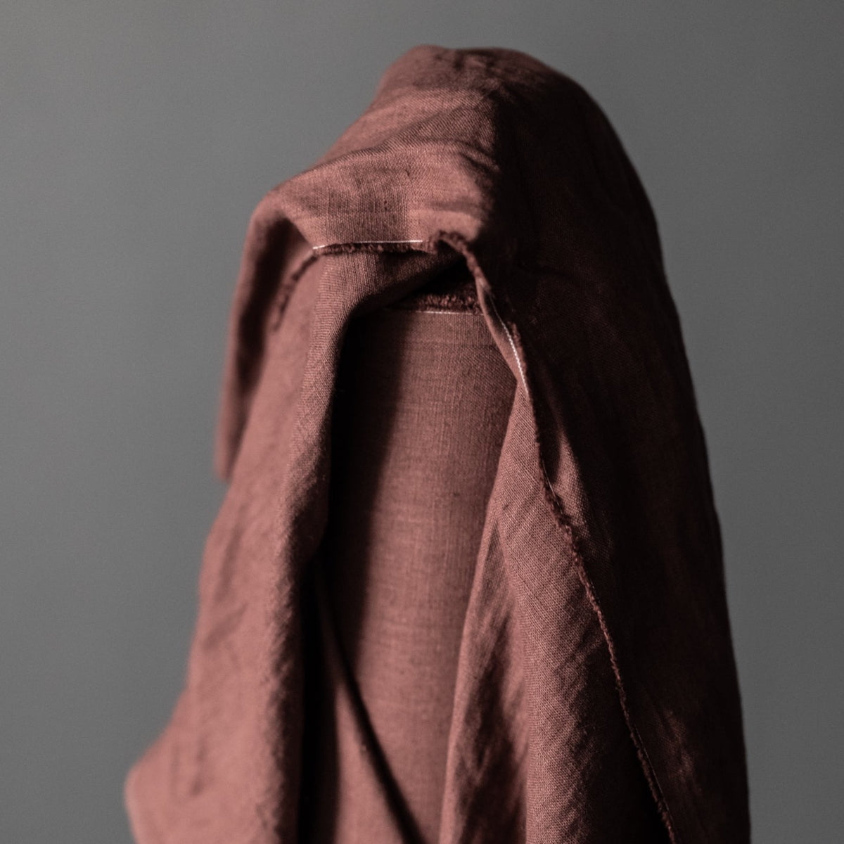 European Laundered Linen 185gsm in Oxblood | Merchant & Mills designer sewing fabric | Stitch Piece Loop | Online Fabric Store | Designer Sewing Fabric & Supplies | Noosa Heads